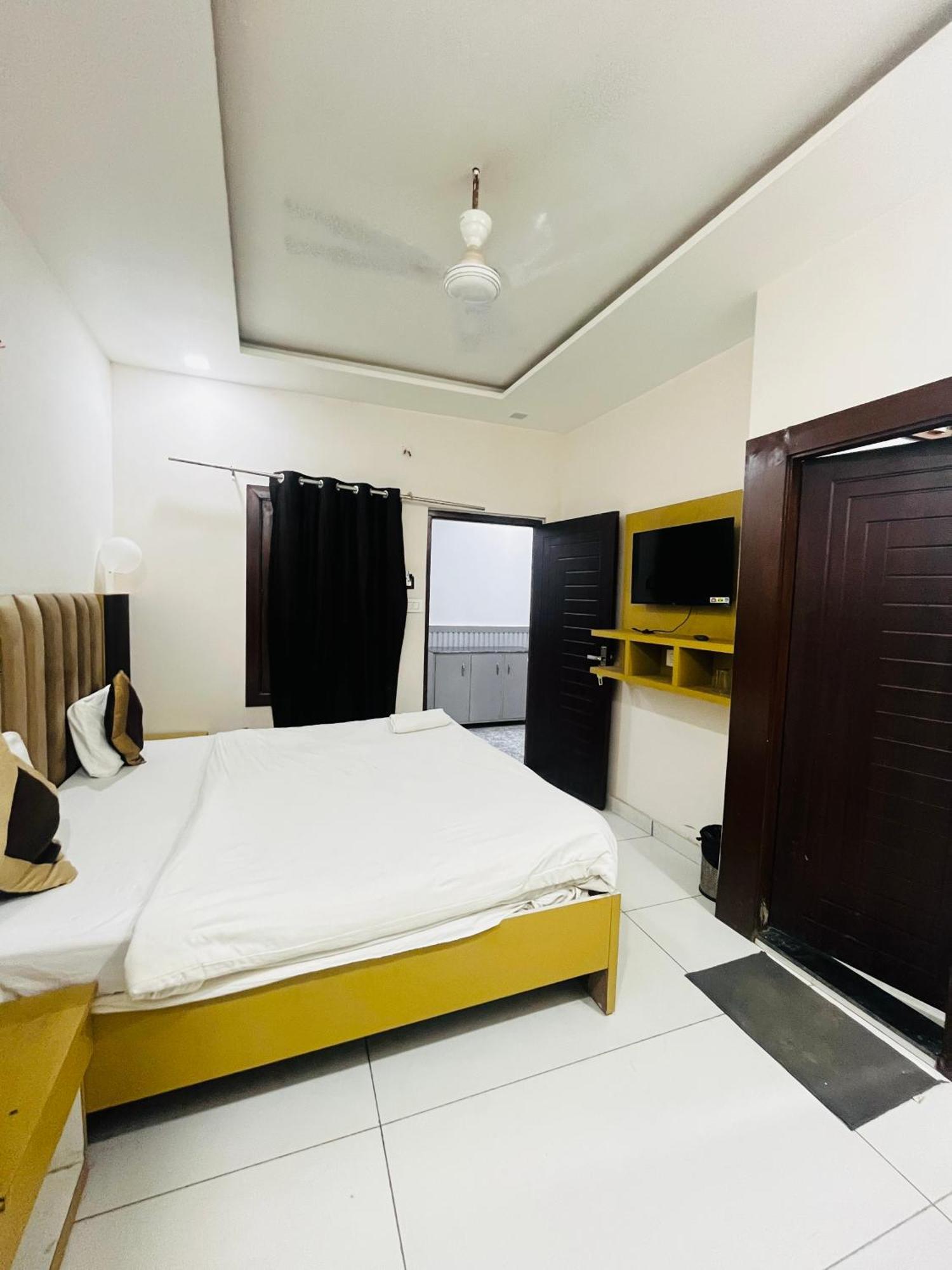 Hotel Green Apple Bareilly Exterior foto