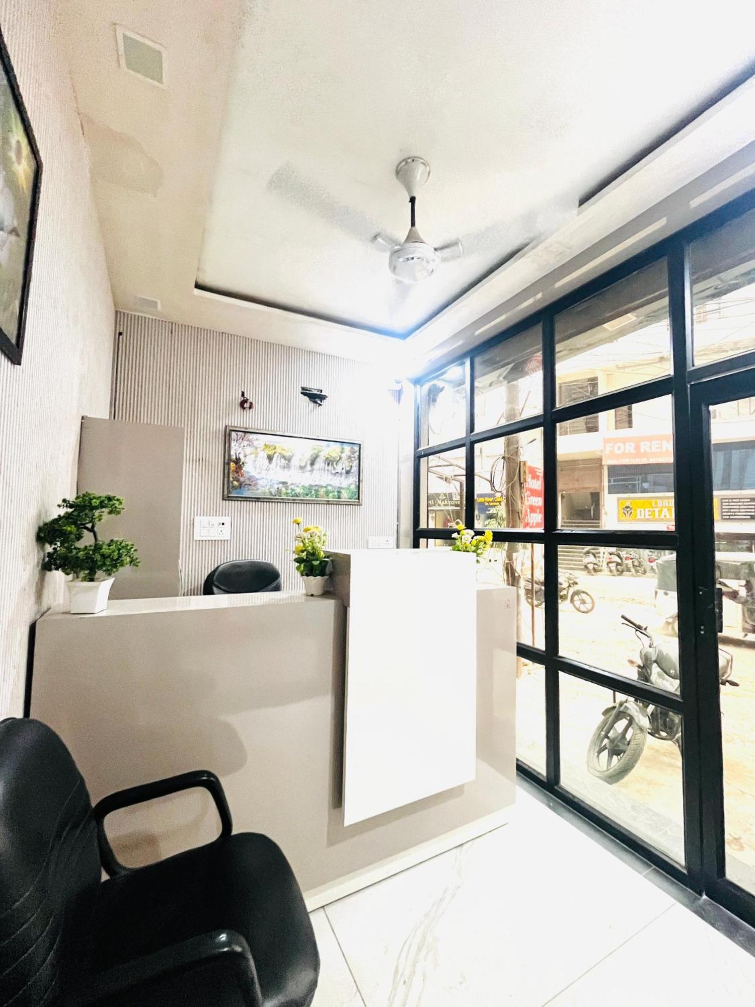 Hotel Green Apple Bareilly Exterior foto